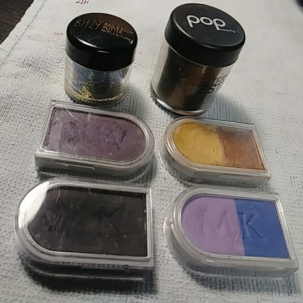 Shimmer eyeshadows